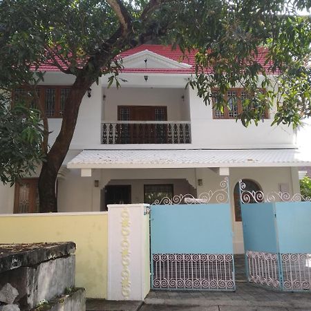 Casa Feliz Acomodação com café da manhã Fort Kochi Exterior foto