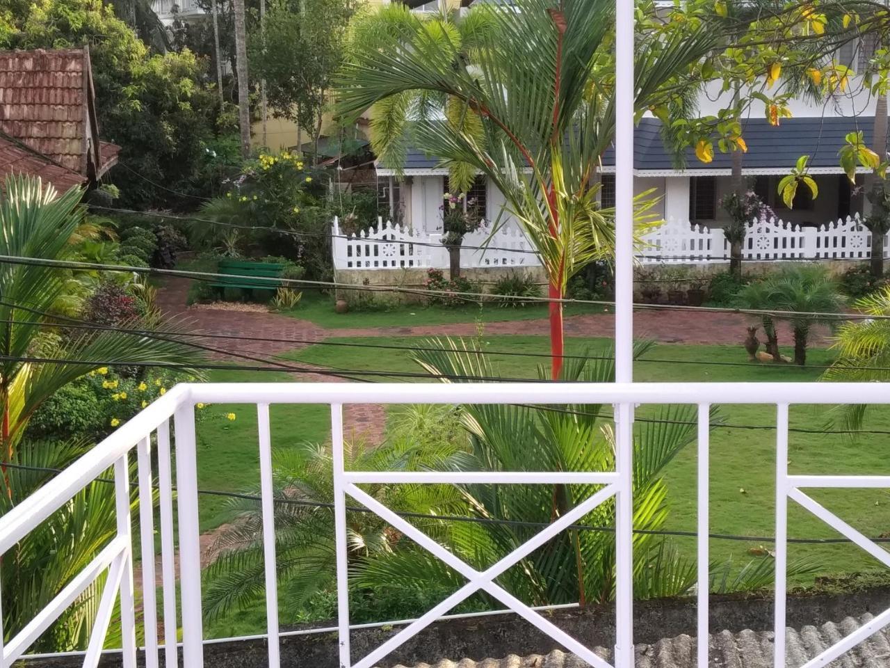 Casa Feliz Acomodação com café da manhã Fort Kochi Exterior foto