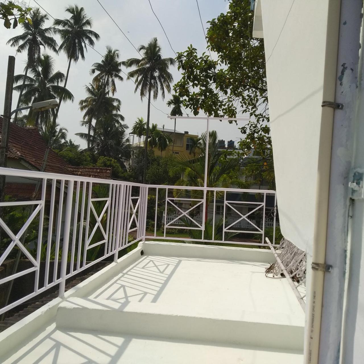 Casa Feliz Acomodação com café da manhã Fort Kochi Exterior foto